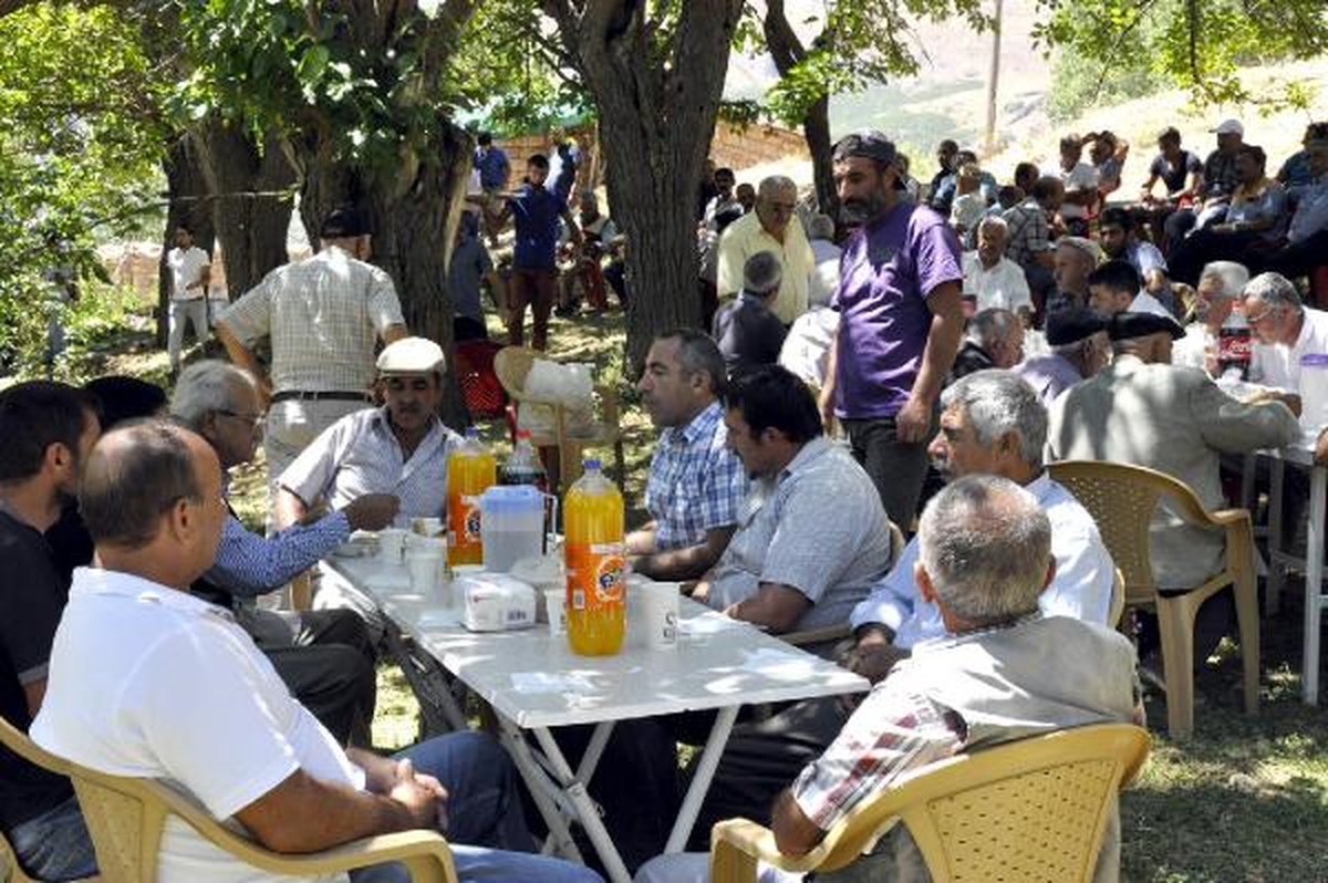 Dha Muhabiri Cem Emir, Yeni Yaptırılan Kabri Başında Anıldı