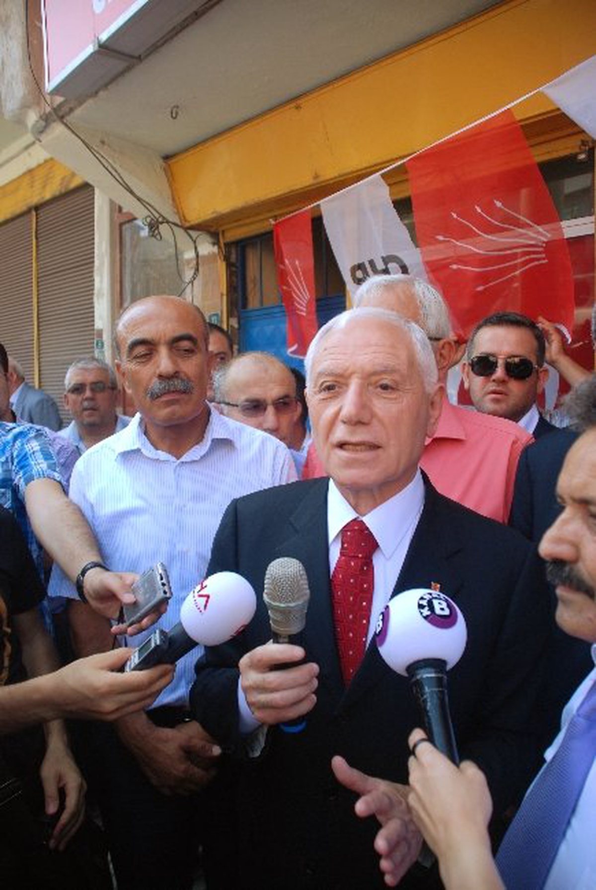 Haberal\'ın 12 Gün Erken Tahliye Edildiği İddia Edildi