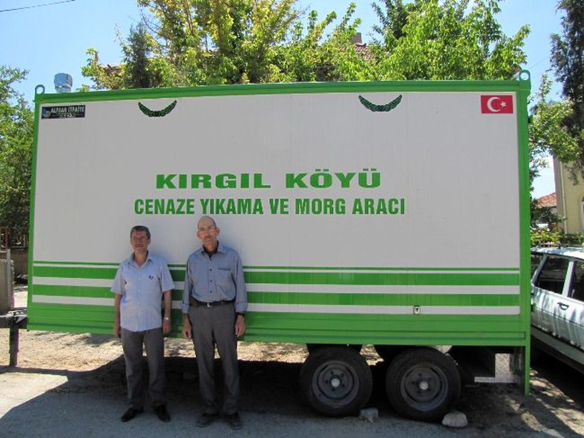 Köylü Kendi Cenaze Yıkama Aracını Aldı