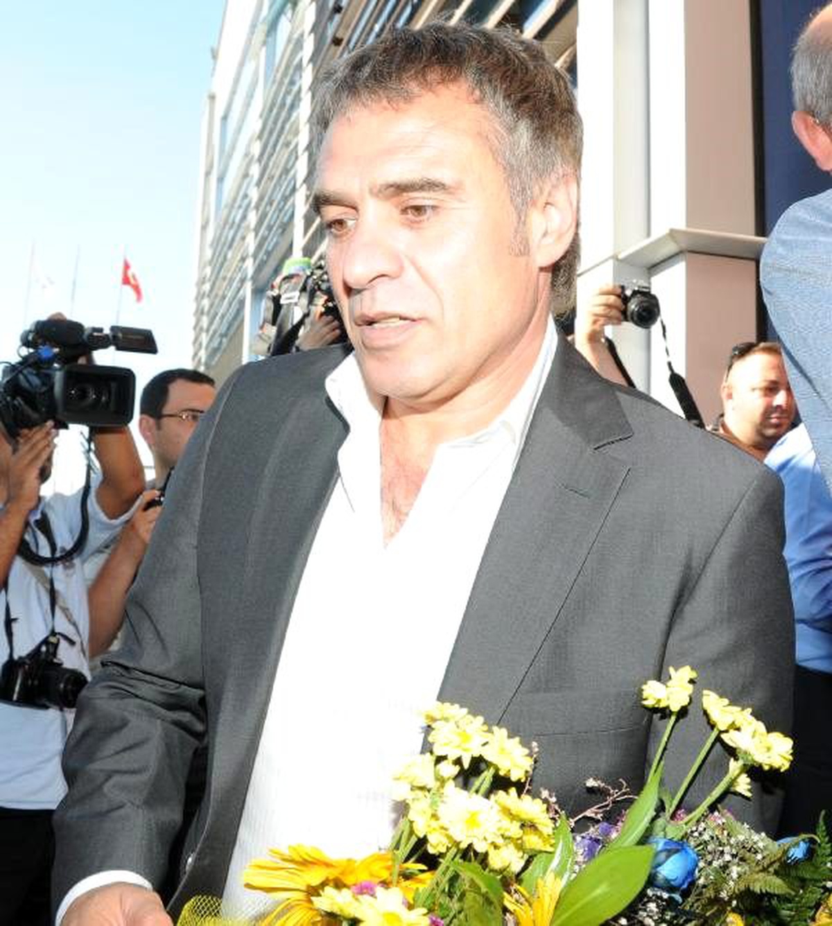 Önce Fenerbahçe, Sonra Galatasaray Kafilesi Kayseri\'ye Geldi