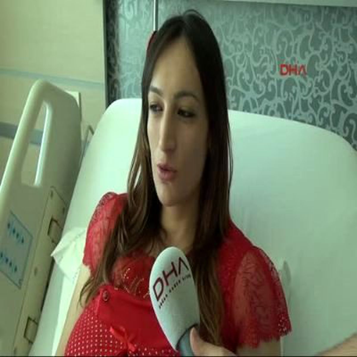 Polis Memuru Çiftin "Dördüz" Mutluluğu