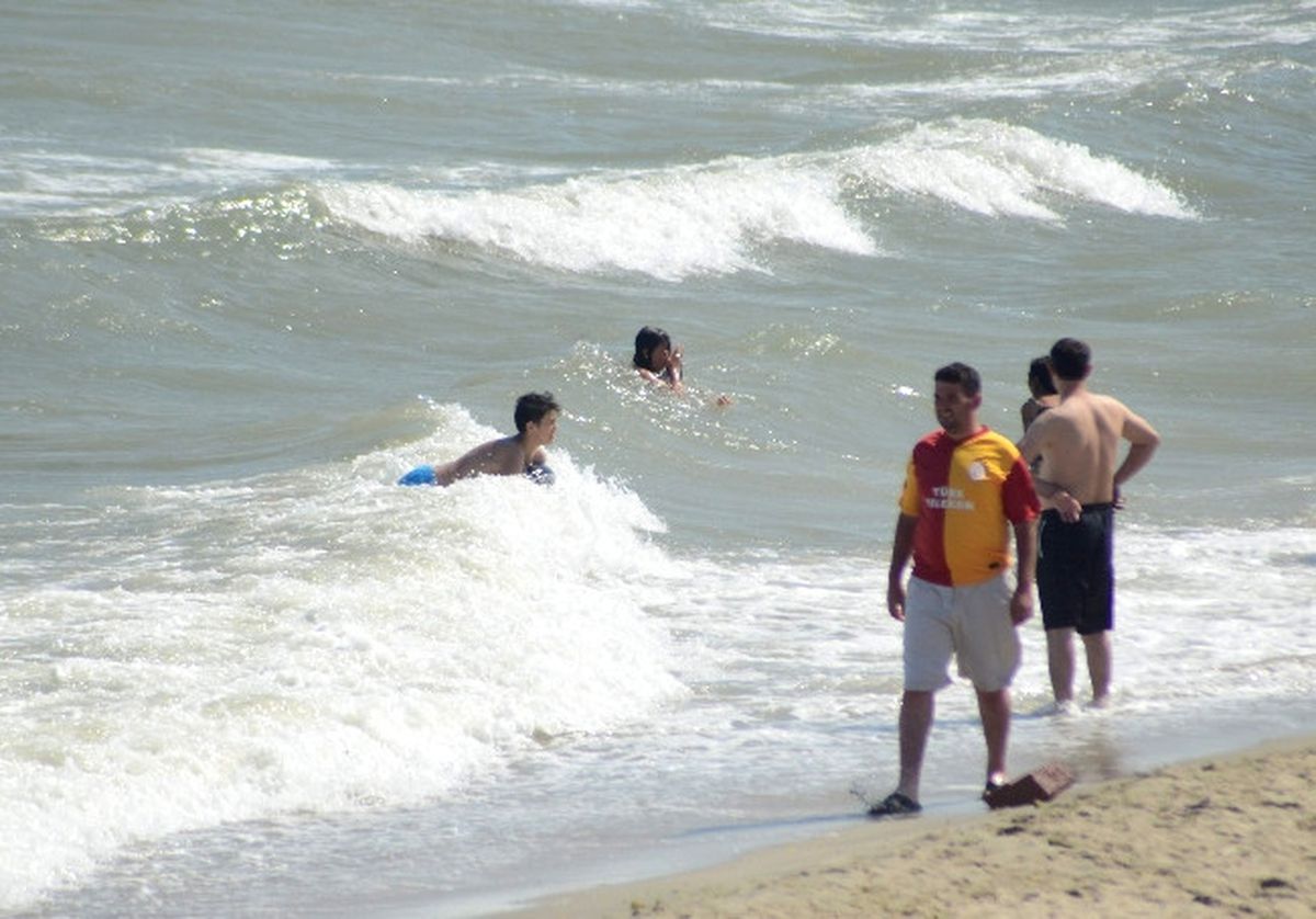 Tekirdağ\'da Denize Giren Genç Kız Boğuldu