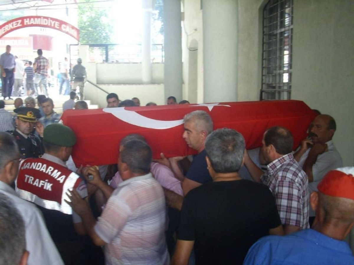 Trafik Kazasında Ölen Astsubay Toprağa Verildi