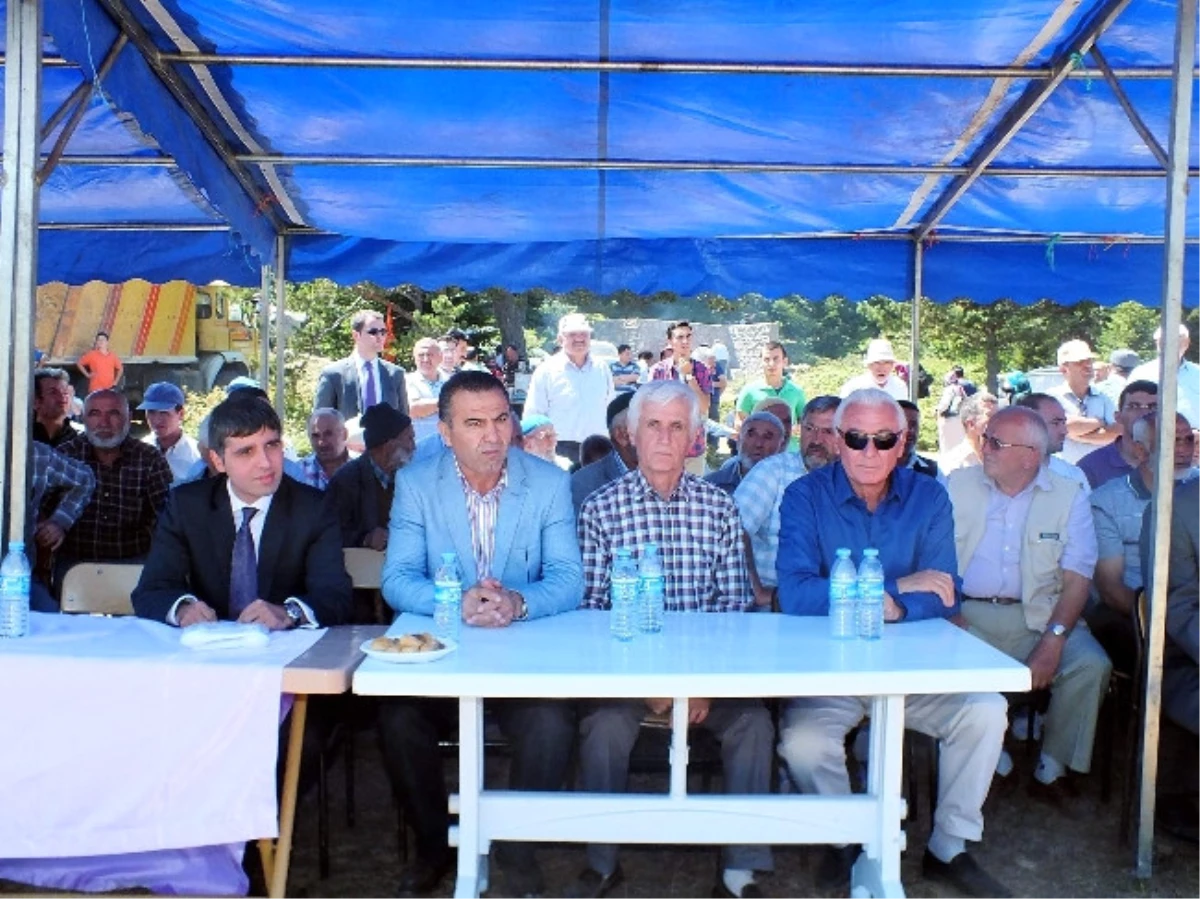 AK Parti Milletvekili Ali Turan, Koyulhisar\'da Duman Baba Etkinliğine Katıldı