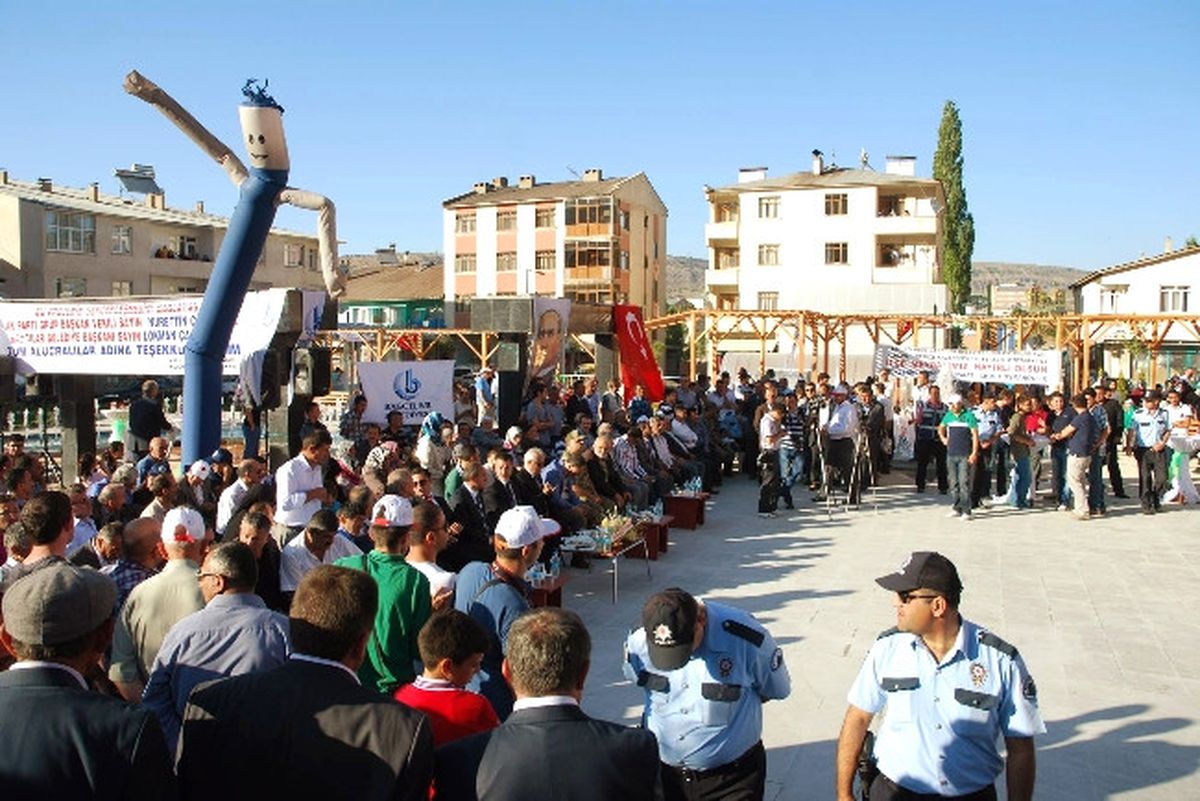 Alucra Kent Meydanı Törenle Açıldı