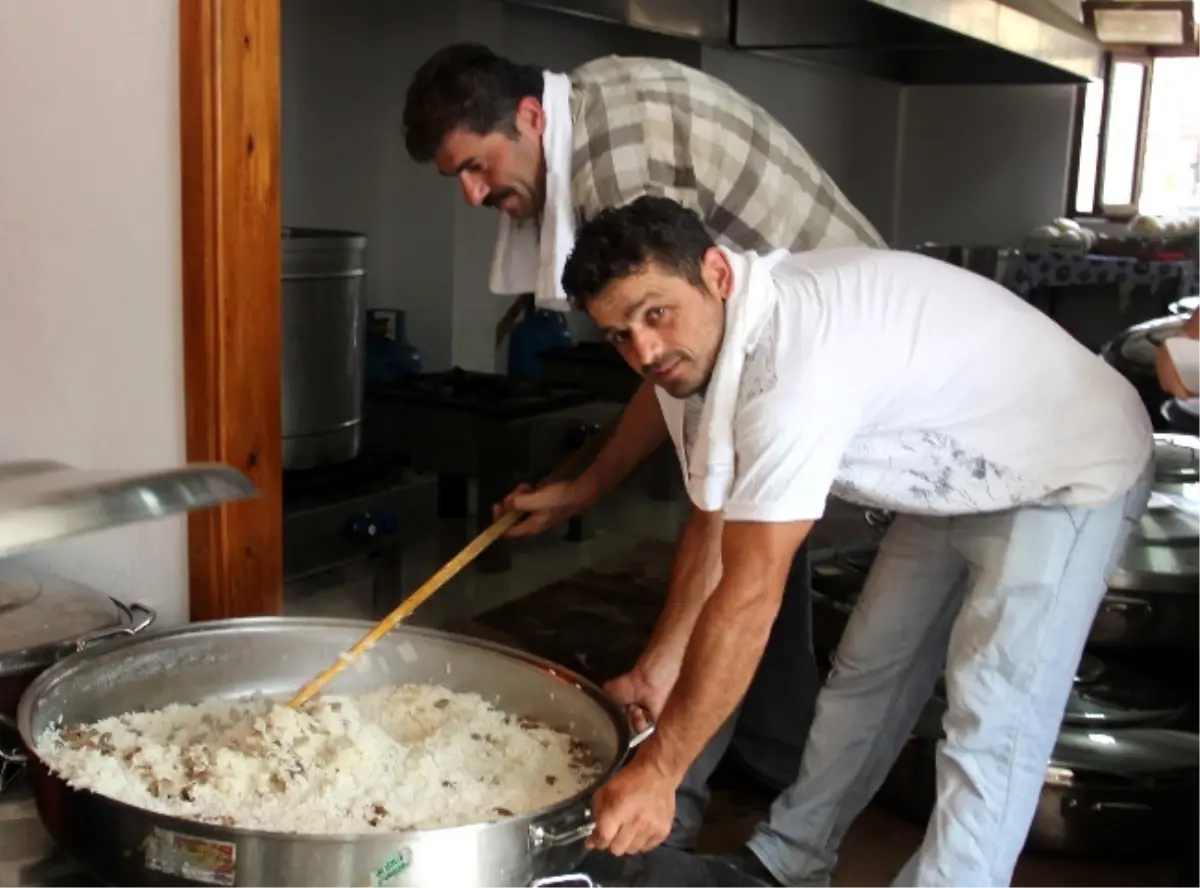 Asırlık Pilav Şöleni Geleneği Devam Ediyor