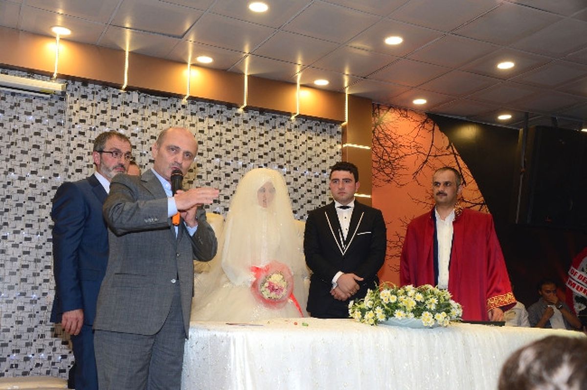 Bakan Bayraktar Nikah Şahidi Oldu