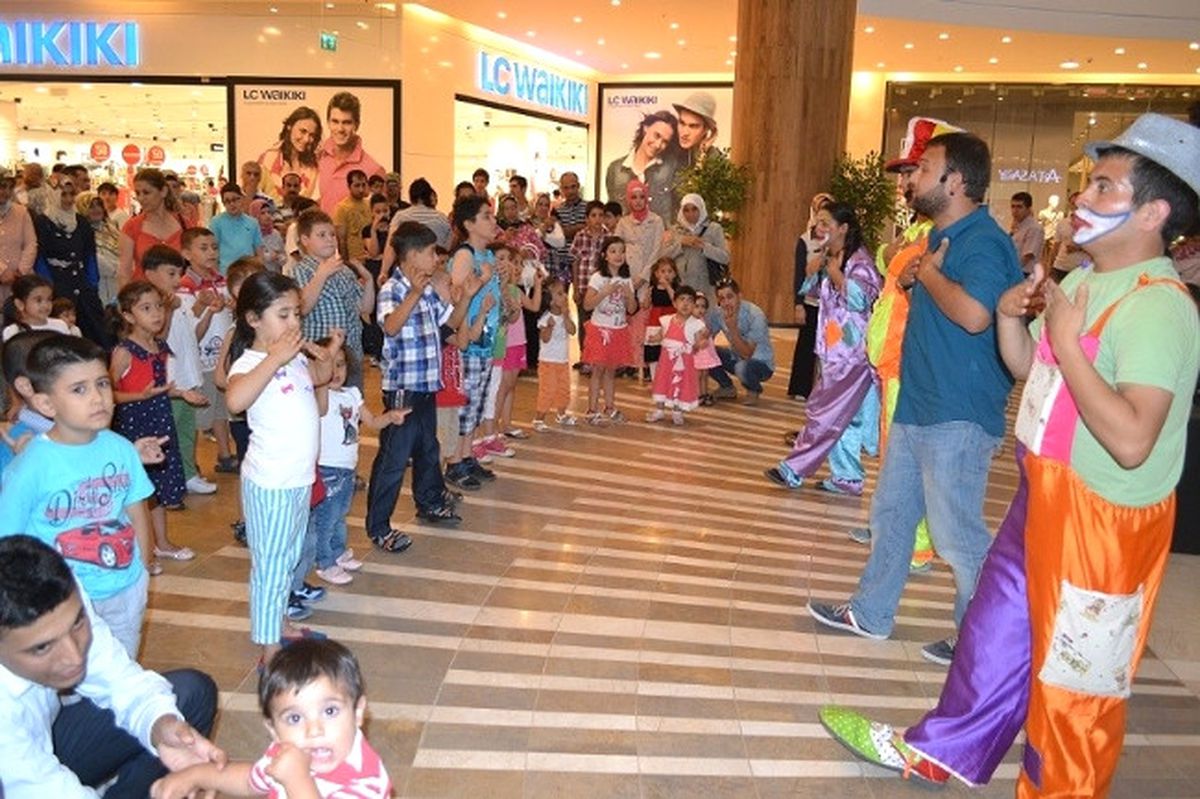 Bayram Piazza\'da Yaşandı