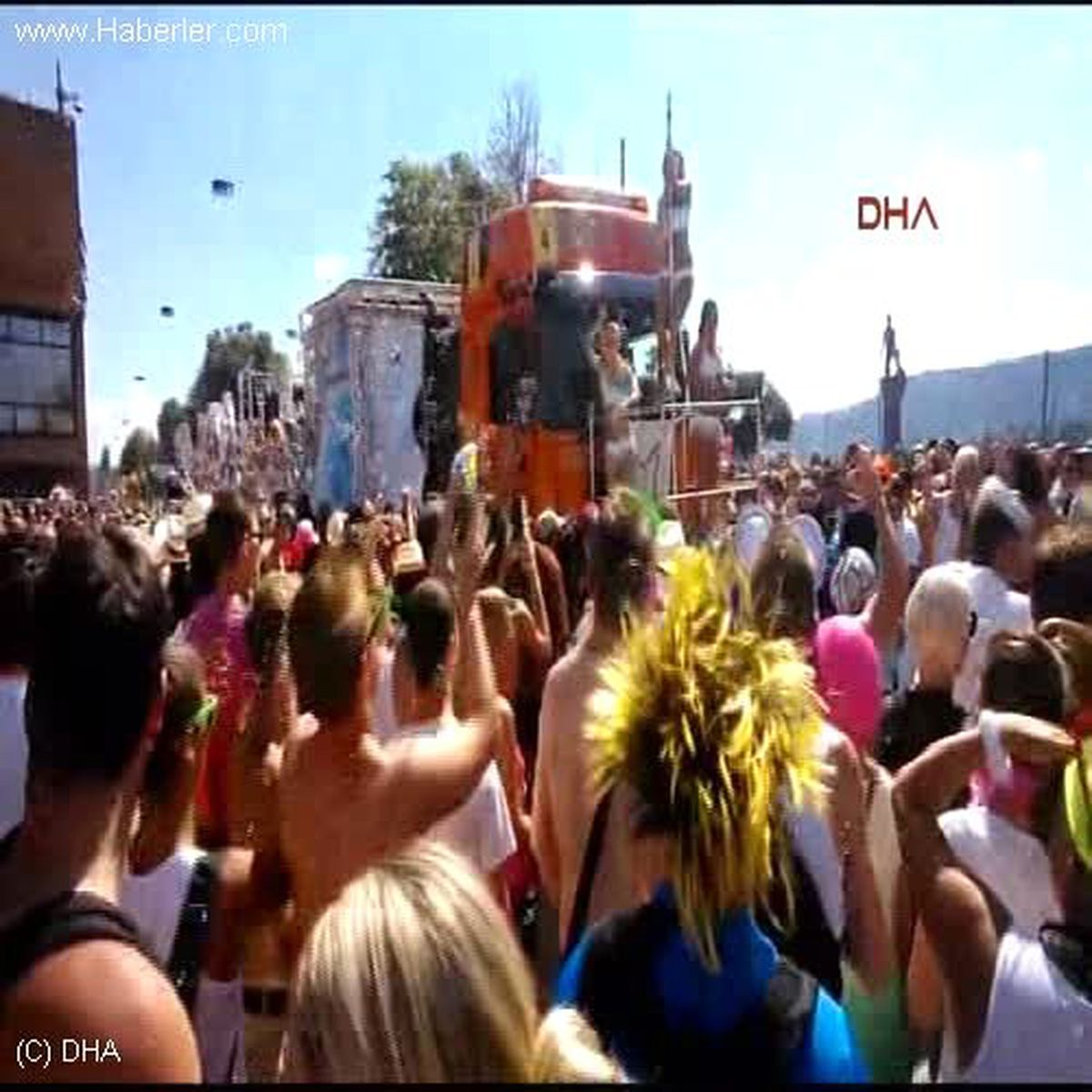 Bir Milyon Kişi \'Zürih Parade\'de Dans Etti
