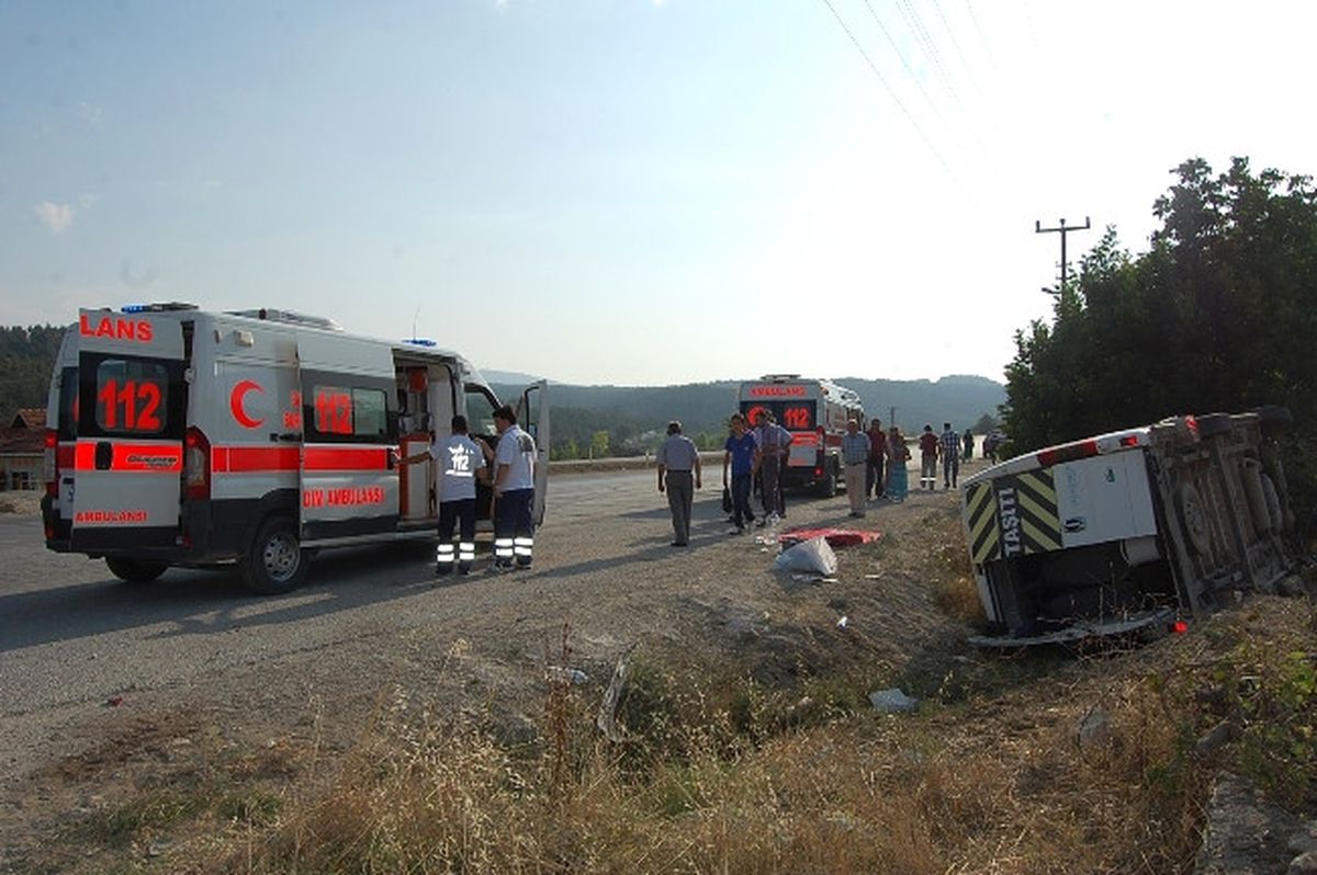 Bursa\'da Yolcu Minibüsü Devrildi: 7 Yaralı