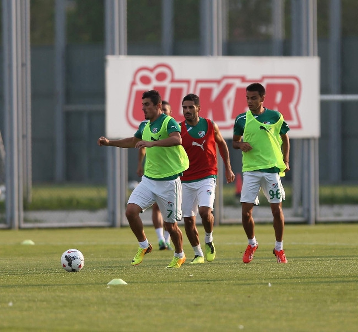 Bursaspor\'da Eskişehirspor Maçı Hazırlıkları Sürüyor