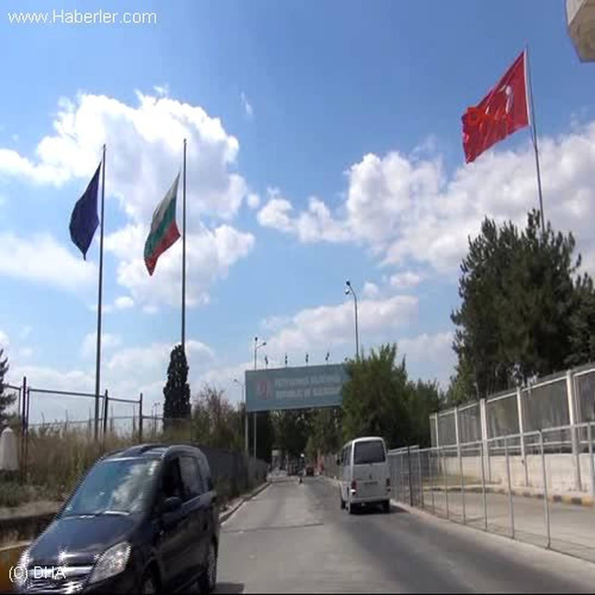 Edirne Kapıkule\'de İşlemler Hızlandı, Kuyruklar Azaldı