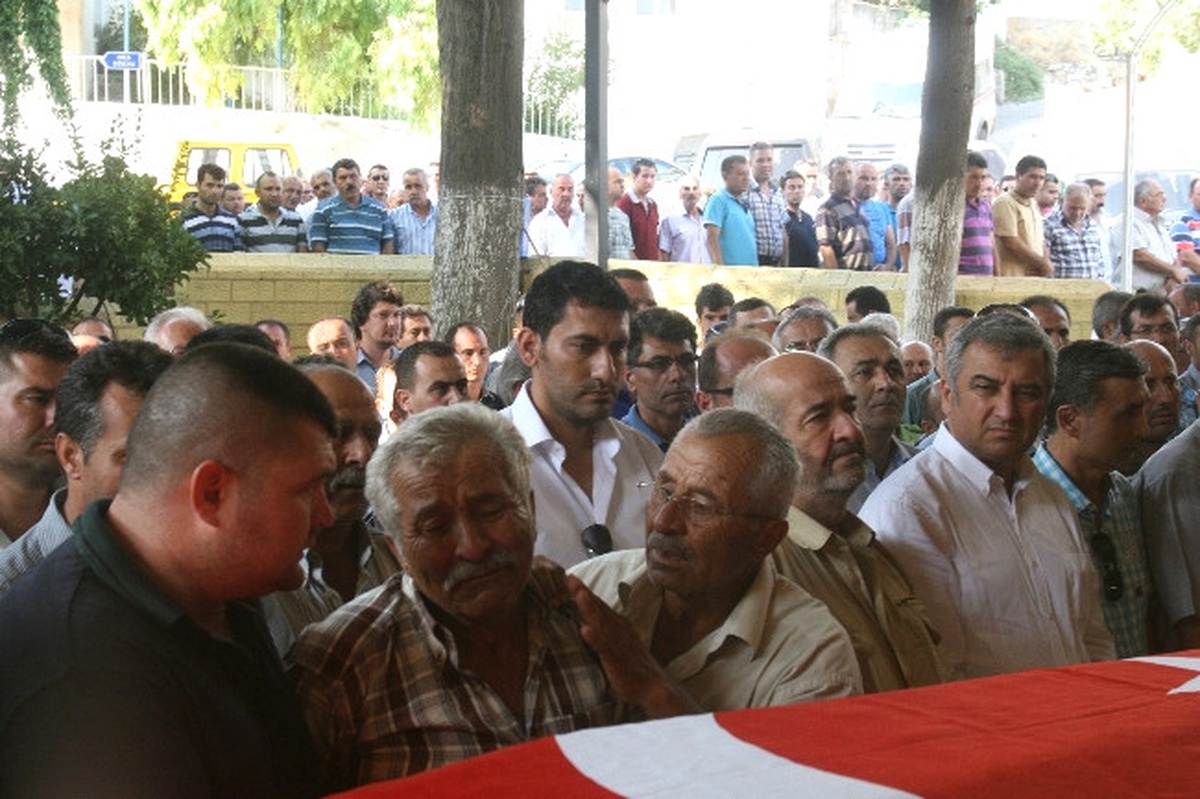 Gemi Söküm Tesislerinde Zehirlenen İşçi Son Yolculuğuna Uğurlandı