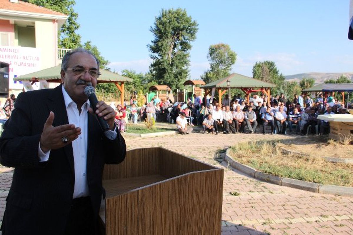 Karacahip\'te Aşıklar Şöleni Düzenlendi