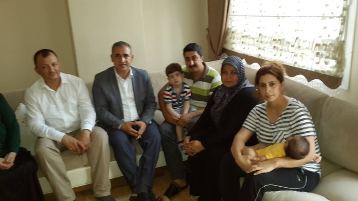 Kasım Pamuk Yaşlı ve Şehit Aileleri ile Bayramlaştı