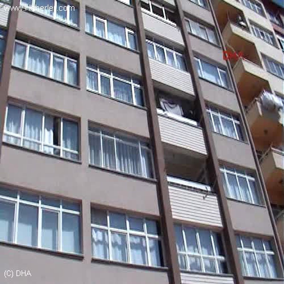 Kayseri 81 Yaşındaki Kadın, Oğlu ile Birlikte Ölüme Atladı