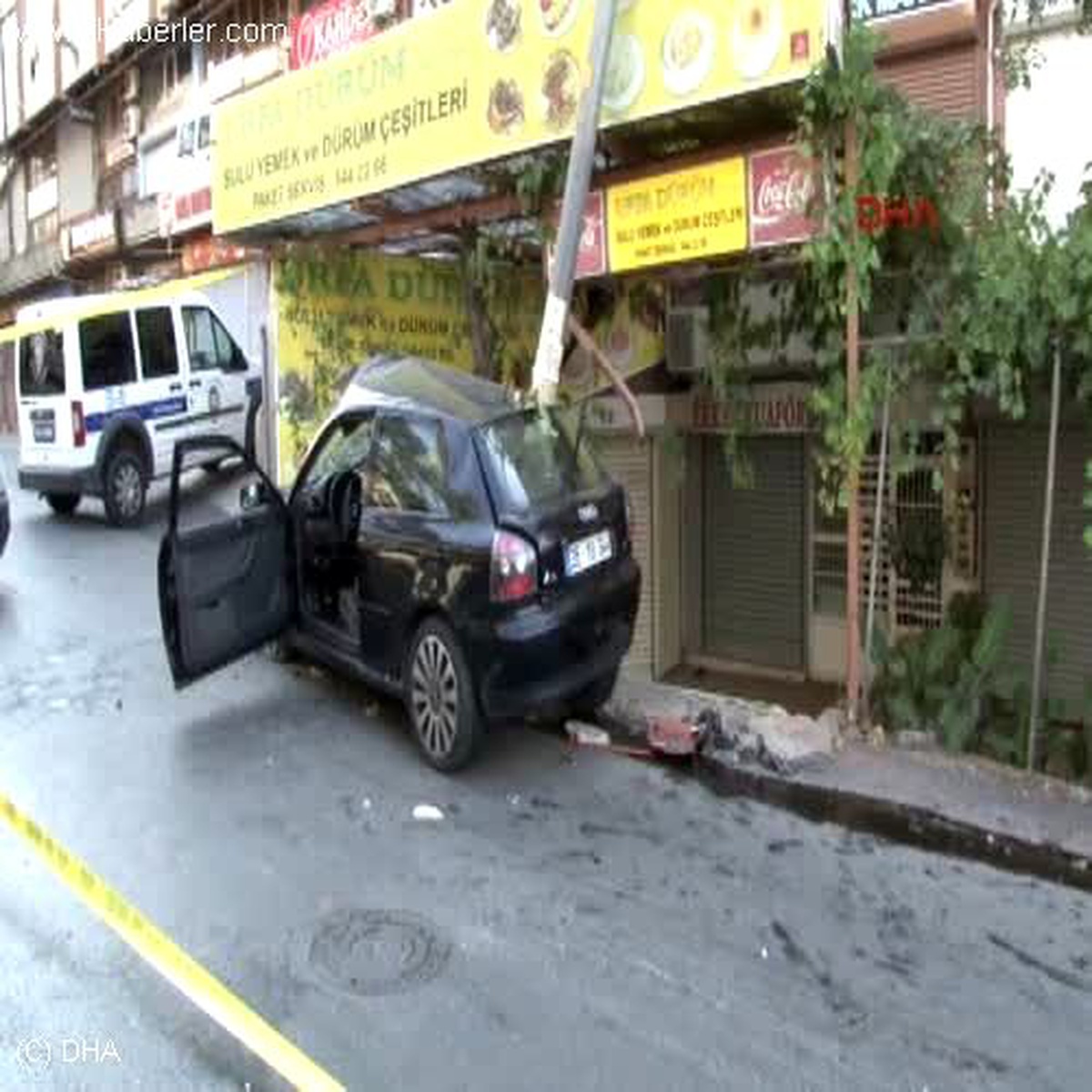 Otomobil Çarpan Temizlik Görevlisi Hayatını Kaybetti