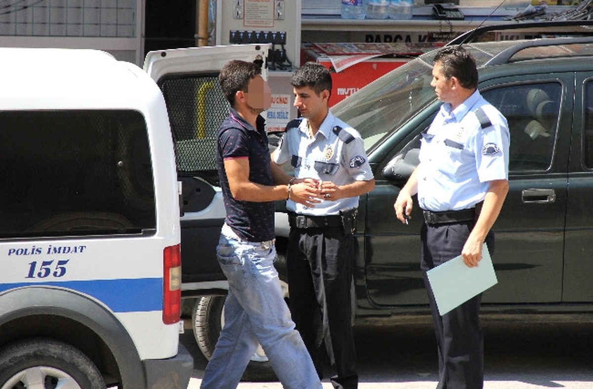 Polise Saldırdığı İddia Edilen Genç Gözaltına Alındı