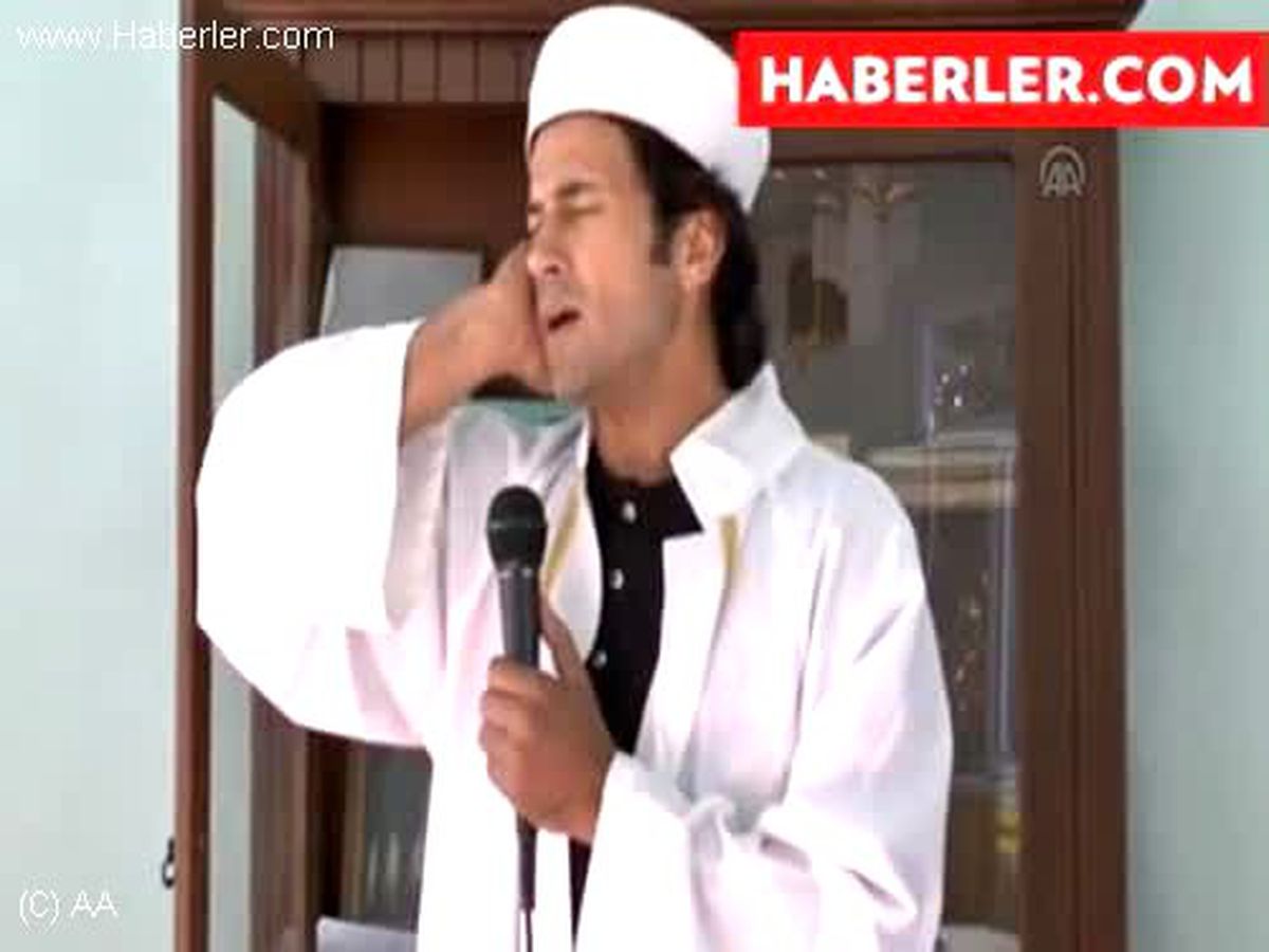 \'Rockçı İmam\' İlk Konserini Antalya\'da verdi