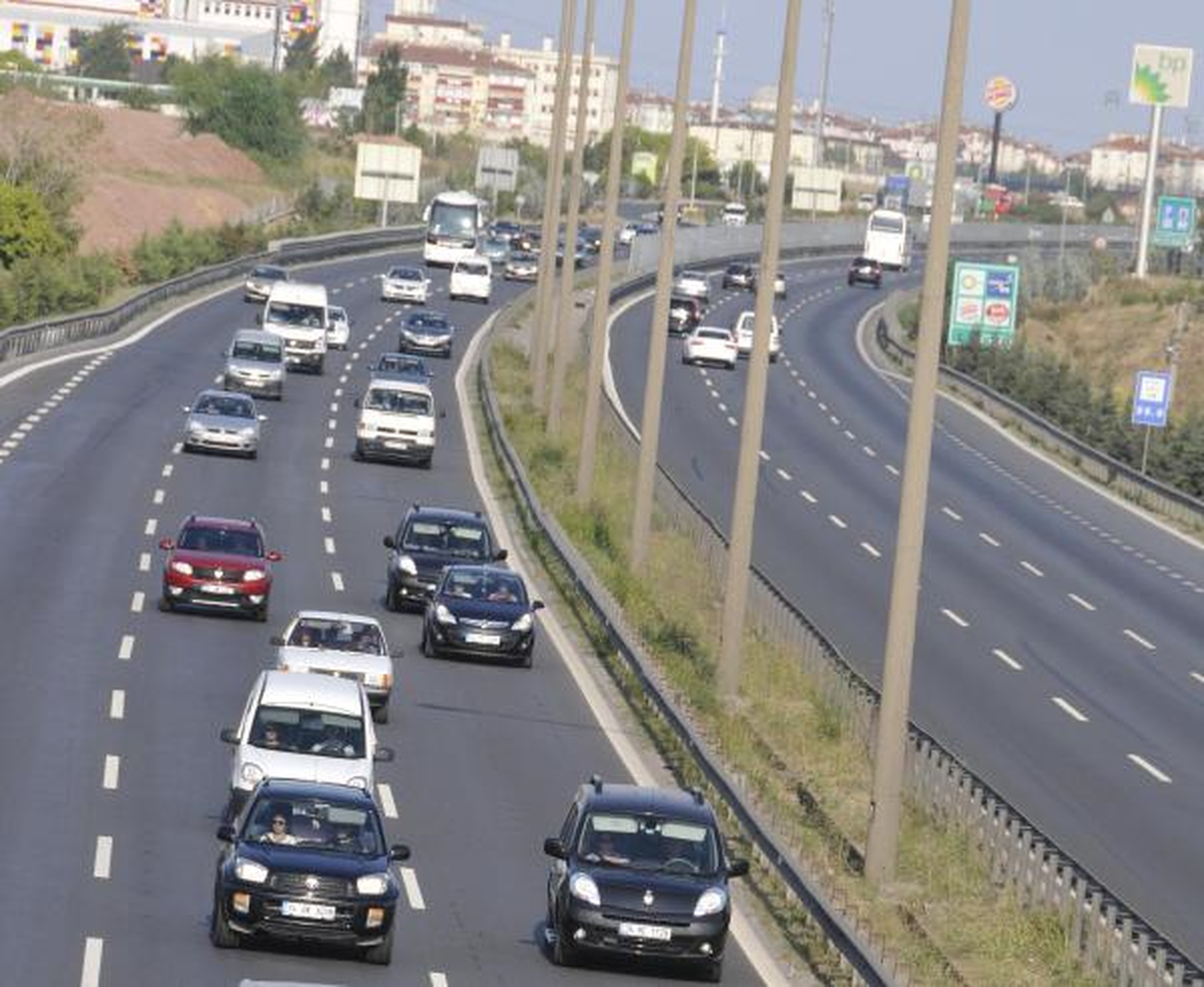 Trafik Yoğunluğu Sabaha Kadar Sürdü (3)