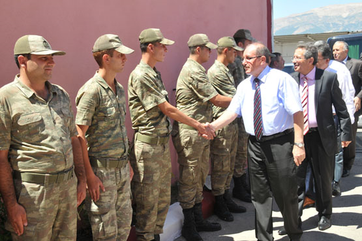 Vali Şükrü Kocatepe Bayram Ziyaretleri Gerçekleştirdi
