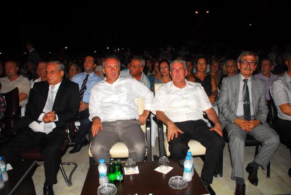 Muharrem İnce: Bunu Arınç'a Kapak Olarak Gönderiyorum