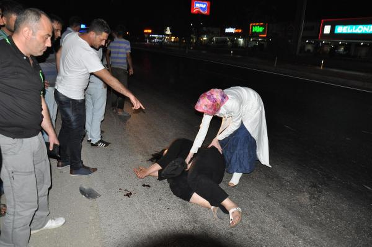 Vicdansız Sürücü Otostop Yapan Kadınına Çarpıp, Kaçtı