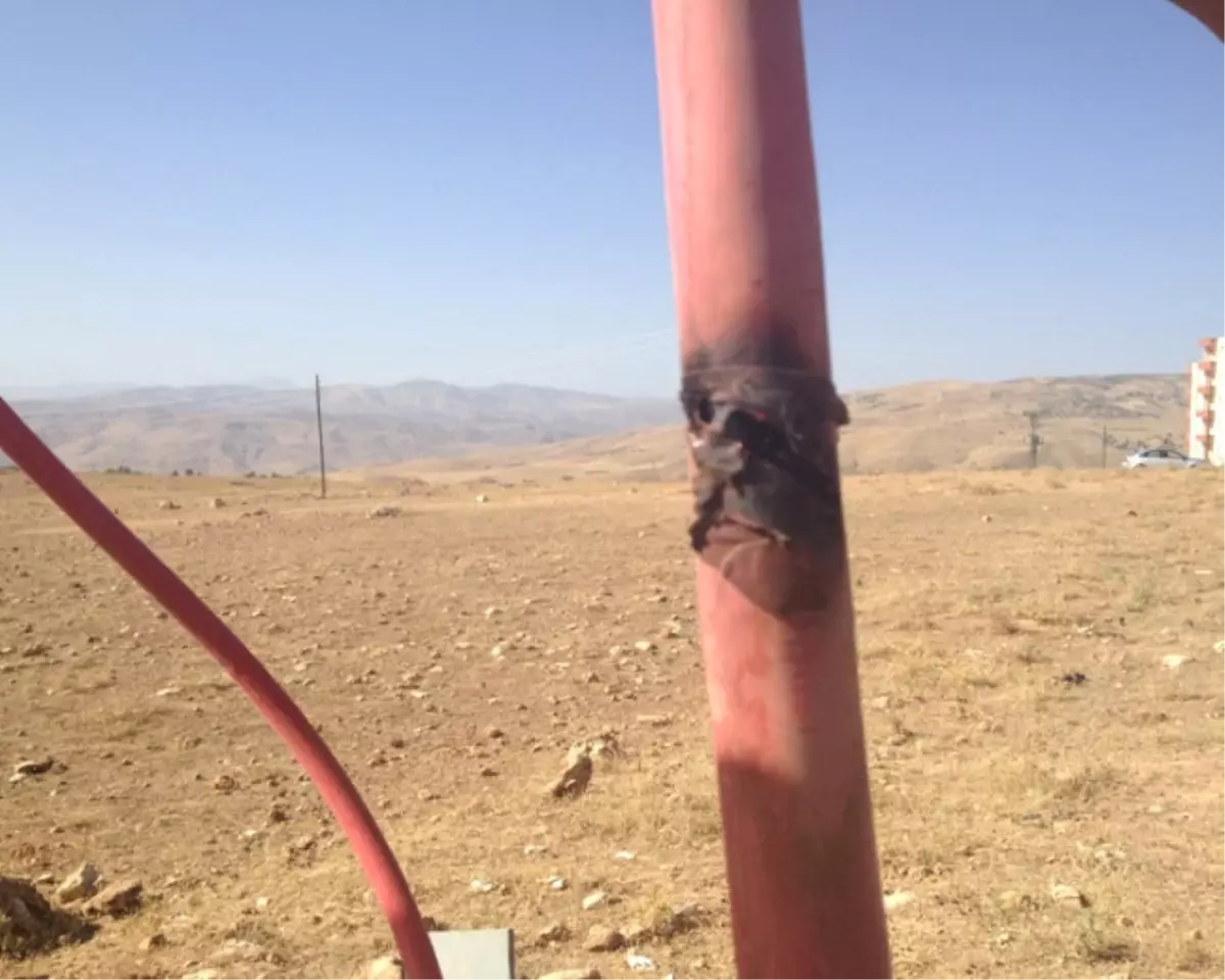 34 Bin Voltluk Elektrik Kablolarını Çalmaya Kalkıştılar