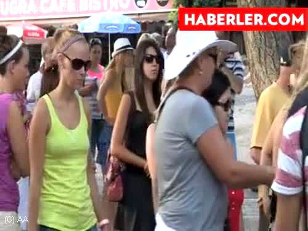 Efes Antik Kenti Aynı Anda 15 Bin Ziyaretçi Ağırlıyor