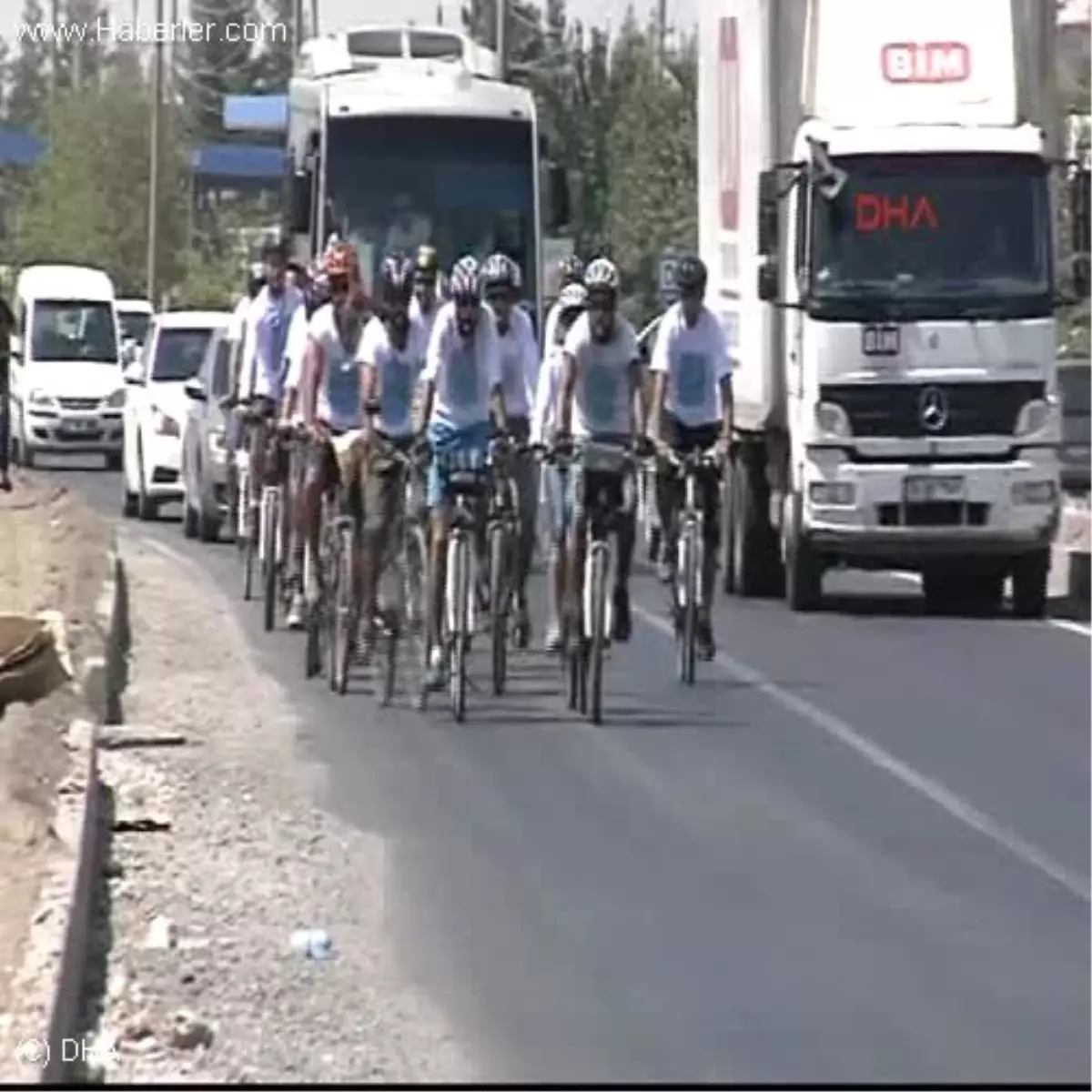 Baraj Yapımına Bisikletli Protesto