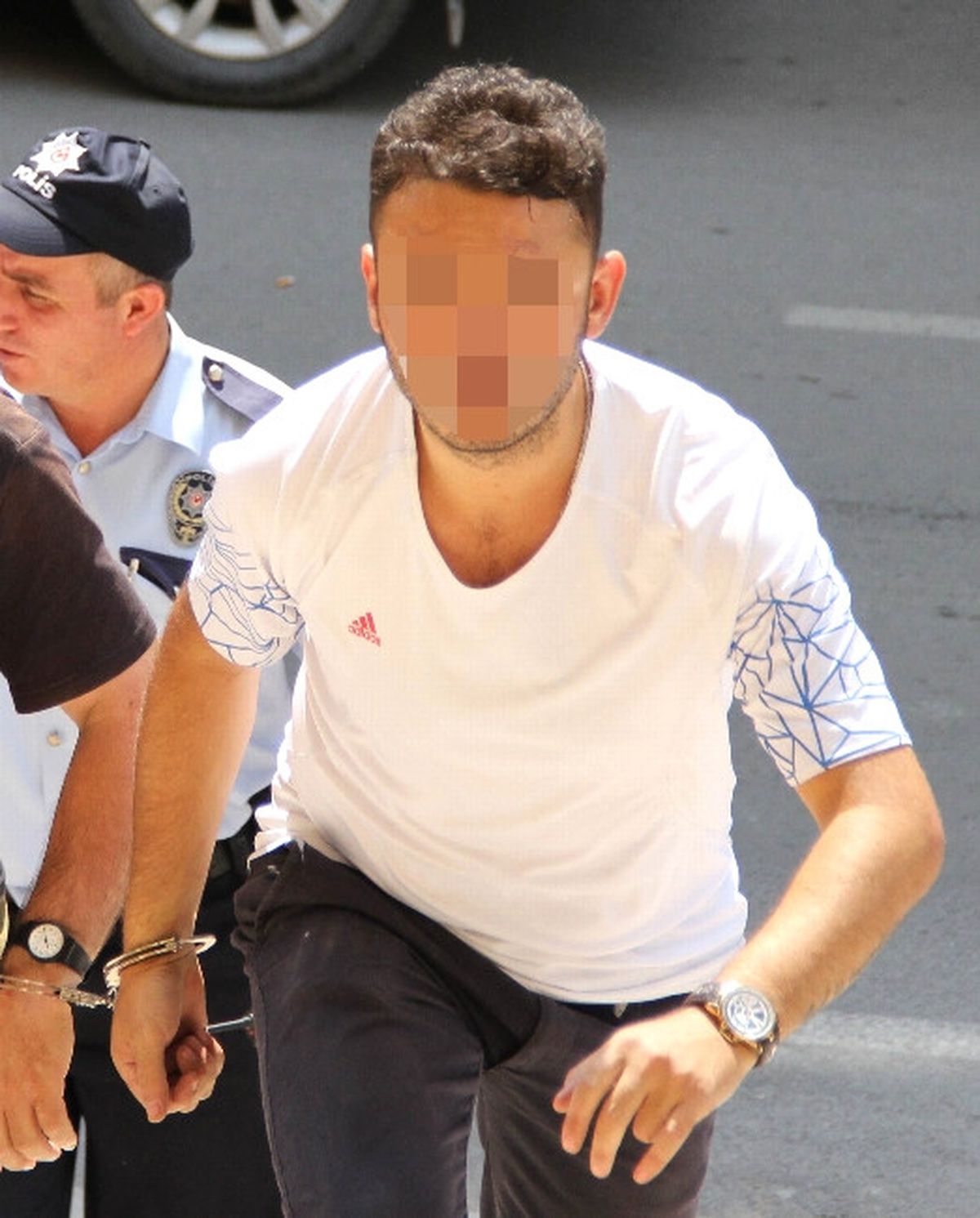 Maç Öncesi Çay Bahçesinde Kavga Çıktı: 3 Yaralı