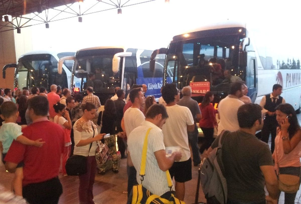 Otogarda Son Gün Yoğunluğu