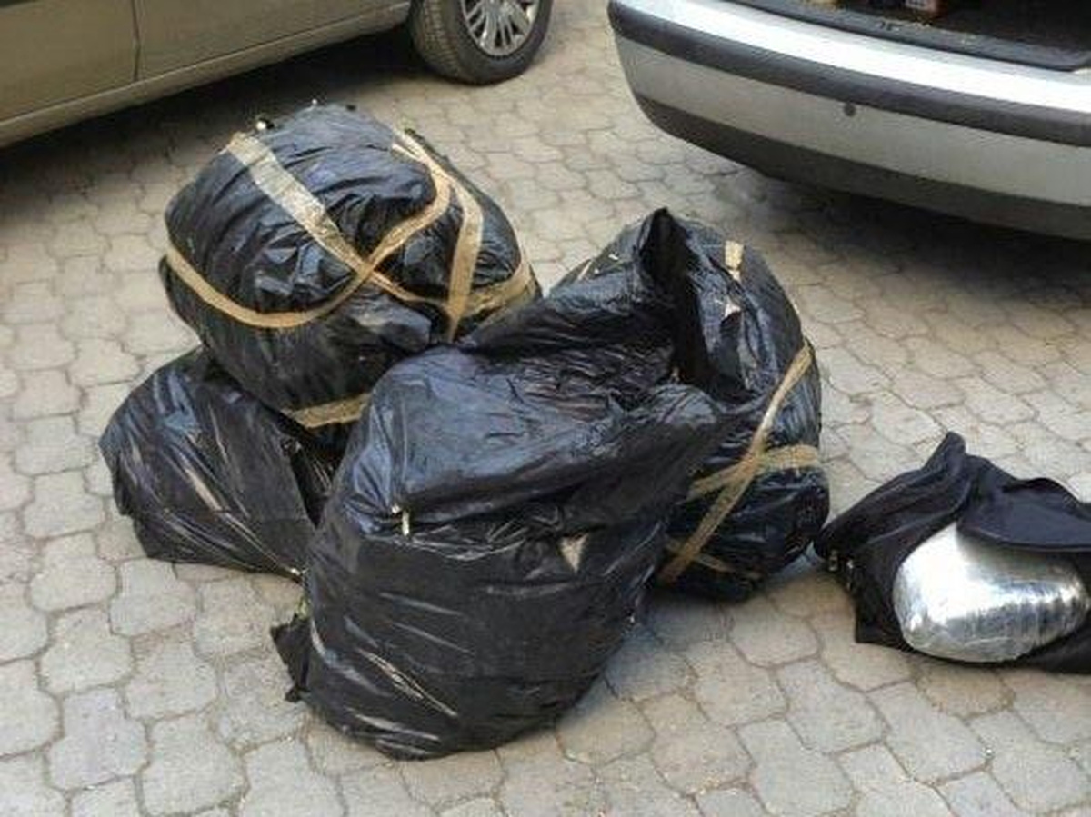 Otomobilde 50 Kilogram Esrar Ele Geçirildi