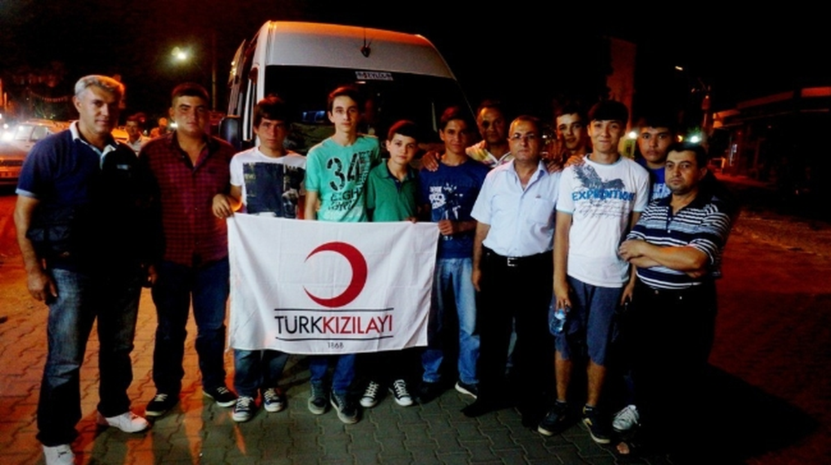 Sarıgöl\'den 10 Öğrenci Kızılay Kampına Gitti