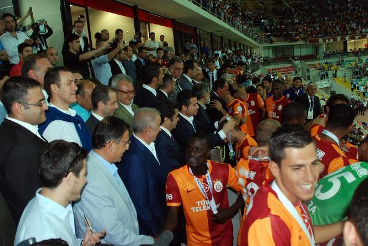 Spor Bakanı ve TFF\'den Kayseri\'ye Övgü