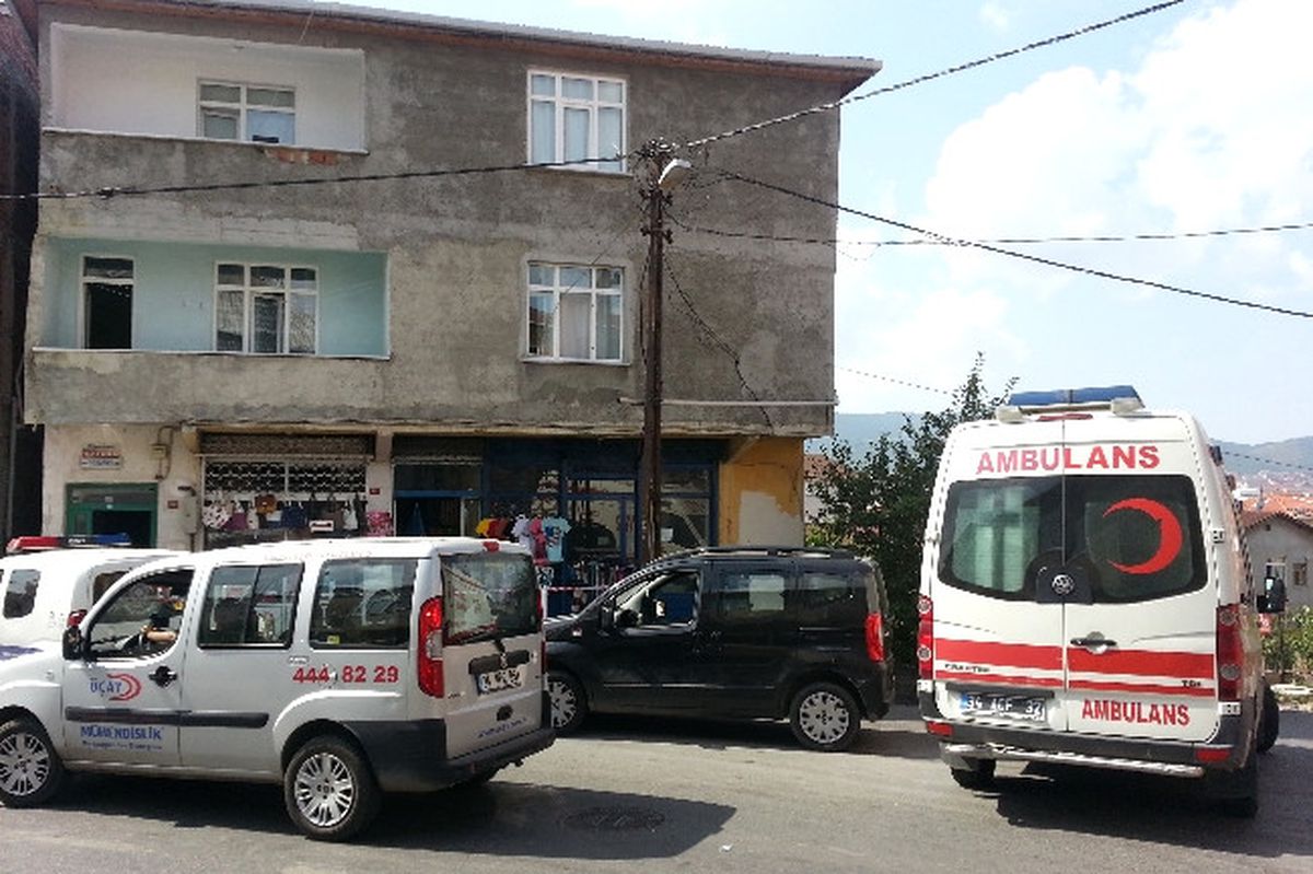 Sultanbeyli\'de Yaşlı Koca Dehşeti