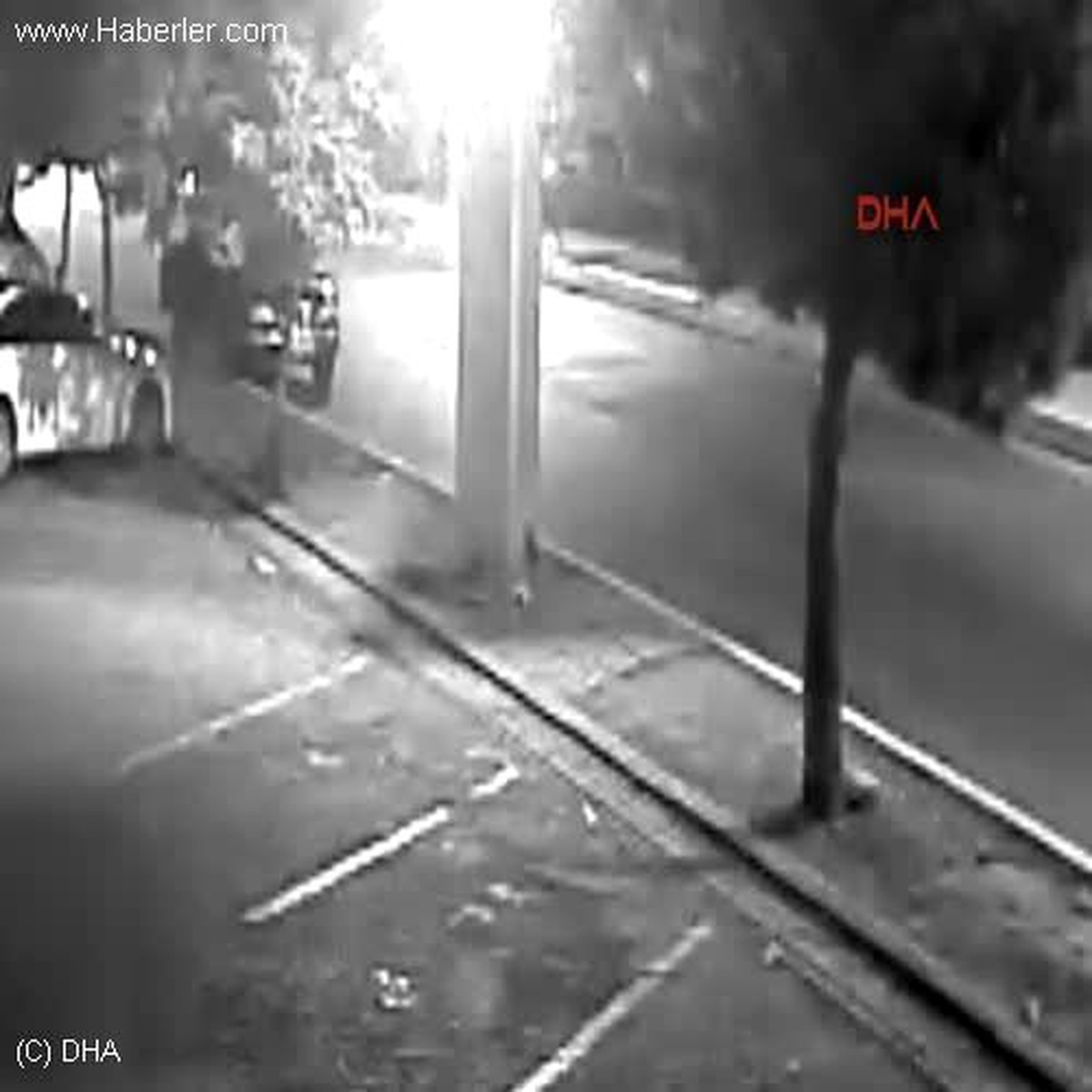 Zonguldak Otomobilin Yayaya Çarptığı Kaza Güvenlik Kamerasında