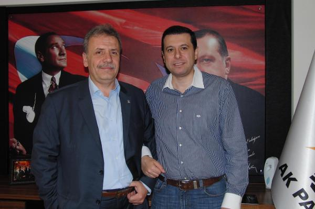 AK Parti İzmir\'de Yerel Seçim İçin Kolları Sıvadı