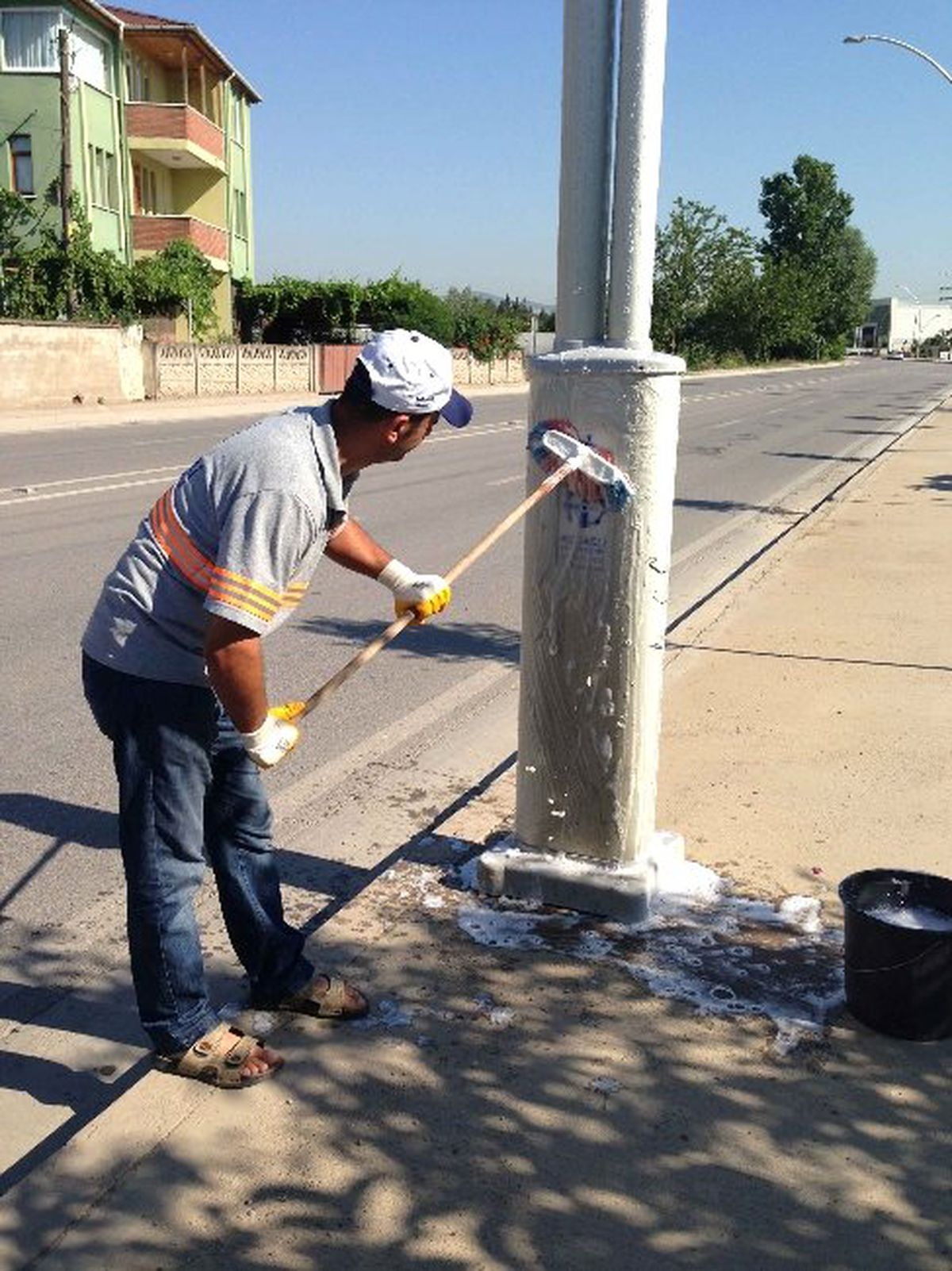 Aydınlatma Direkleri Yıkandı