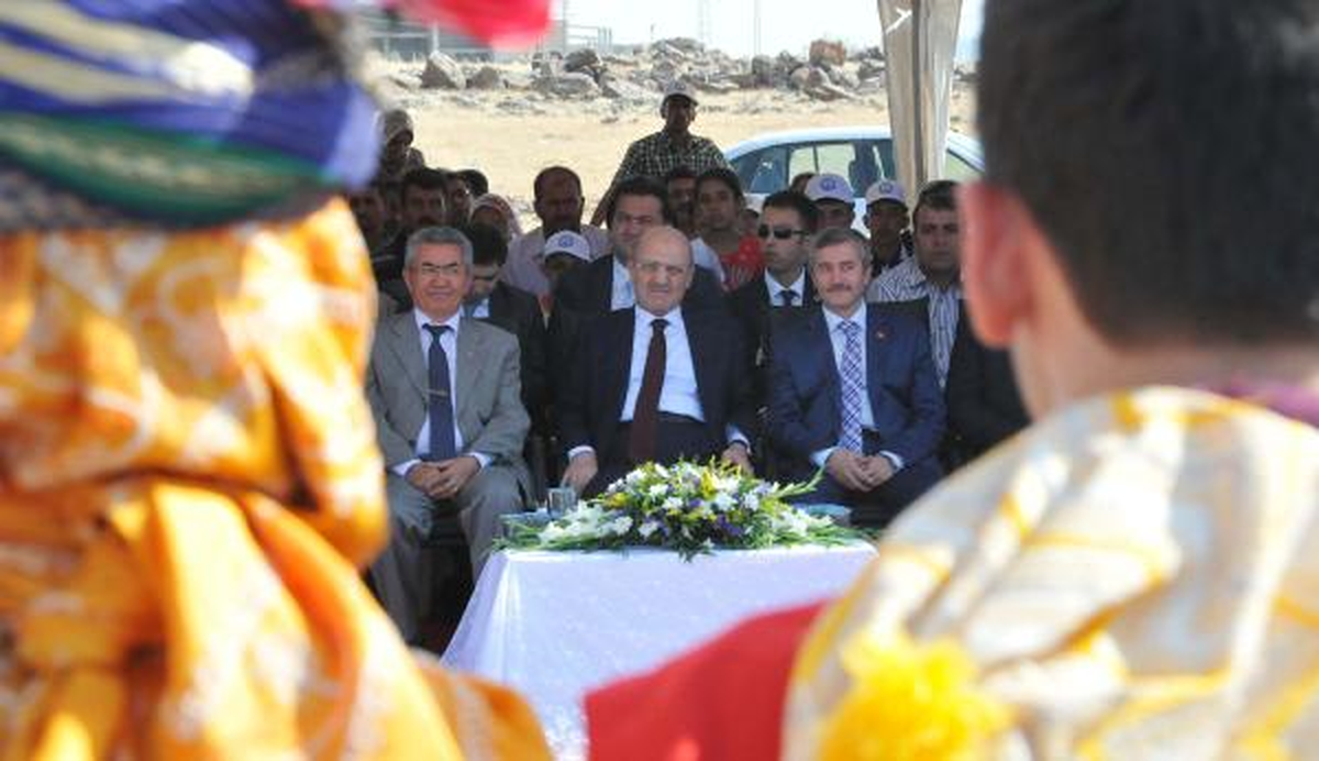 Bakan Bayraktar: Kışlaların Yeri İmara Açılmayacak (2)