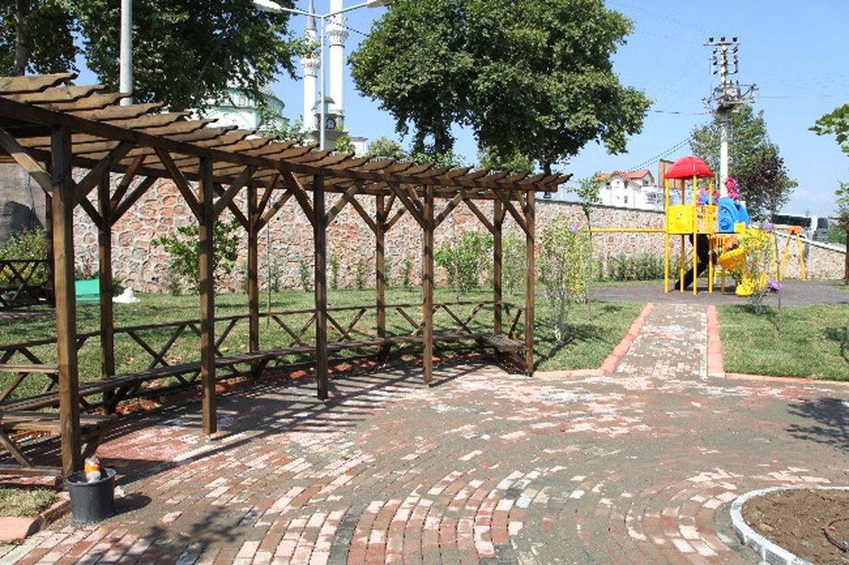 Başiskele\'ye Modern ve Güvenli Parklar