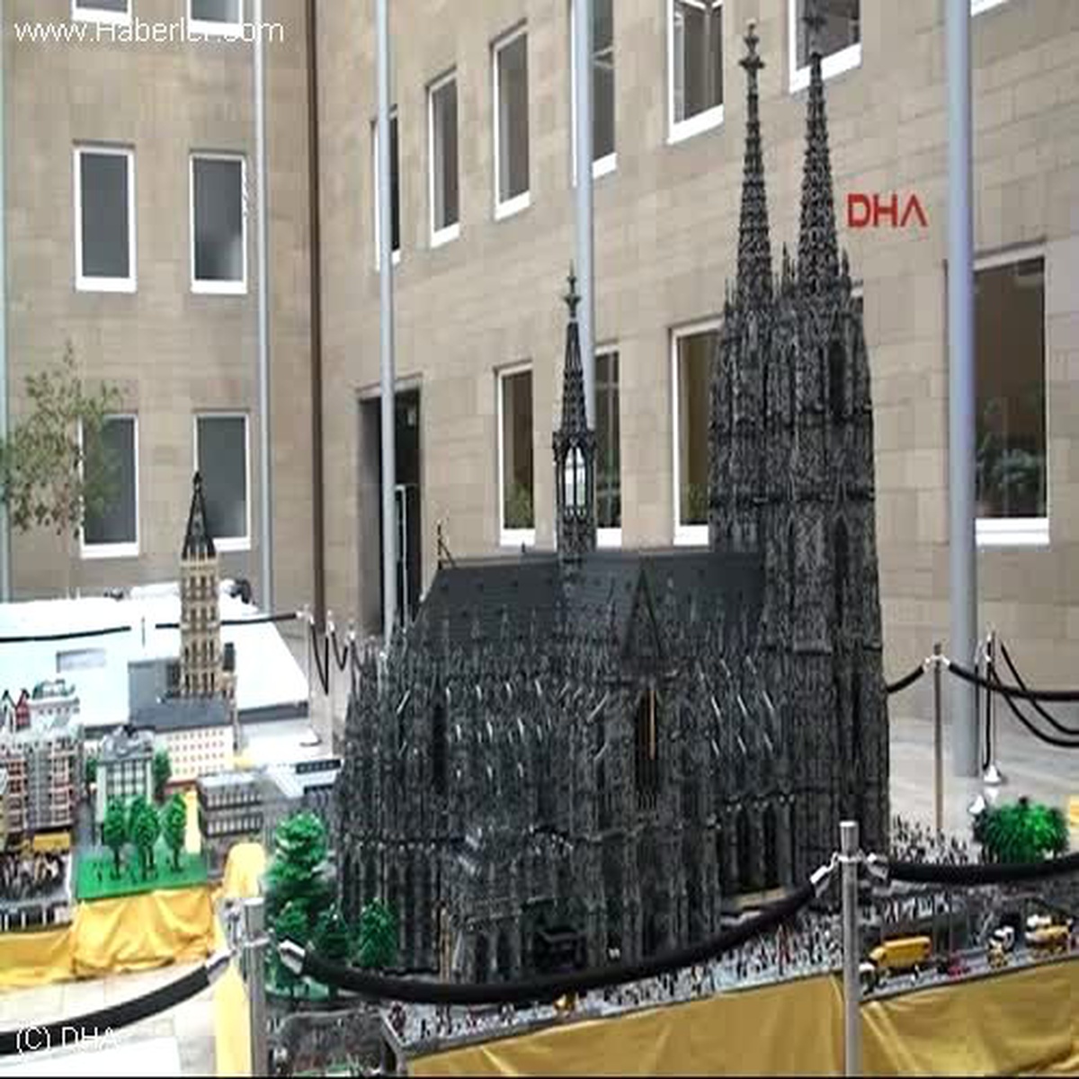 Beş Milyon Lego Taşıyla Köln\'ün Maketi Yapıldı
