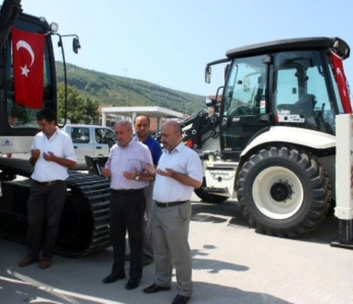 Gümüşova Belediyesi Araç Parkını Genişletti