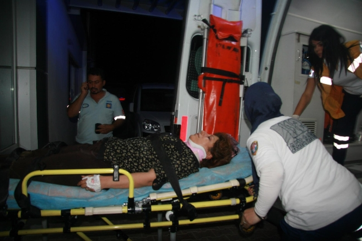 Kaçakları Taşıyan Kamyonetin Devrilmesi