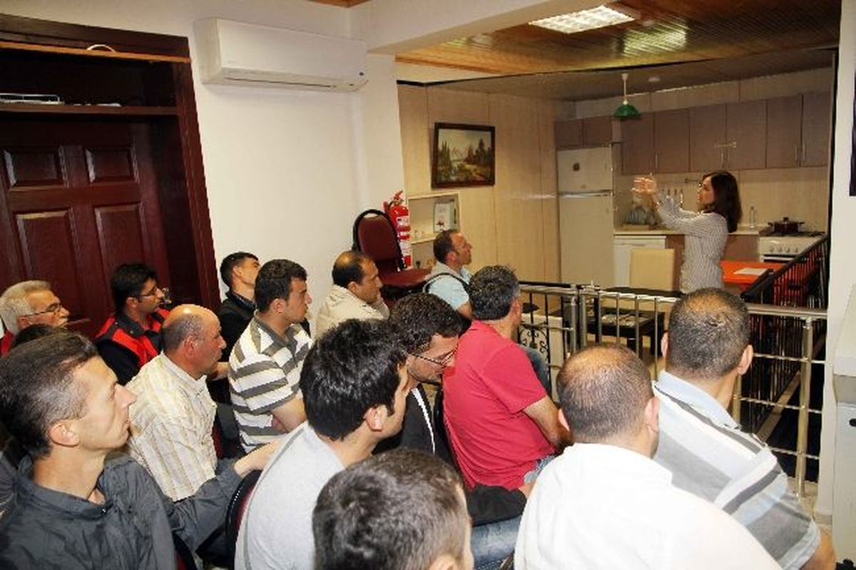 Kocaeli\'de Vatandaşlara Deprem Eğitimi
