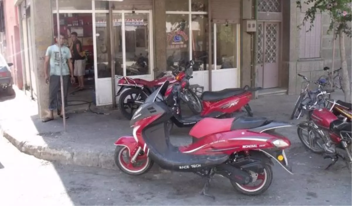 Simav\'da Plakasız Motosikletler Trafikten Men Ediliyor