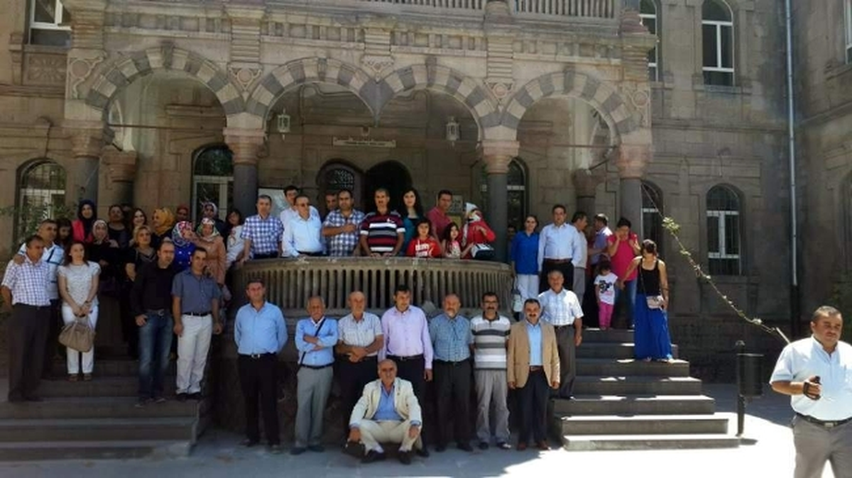 Tarihi Develi Lisesi\'nin Adı Değişti