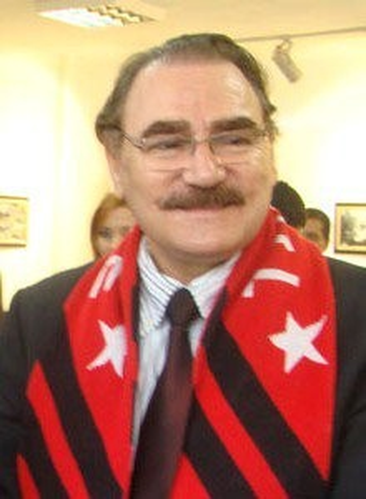 Valinin Veda Yemeği Tartışmaları da Beraberinde Getirdi
