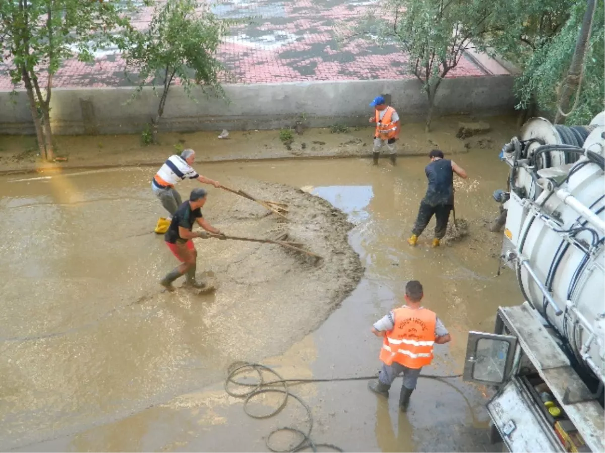 Vatandaşın Sel Suyuyla İmtihanı