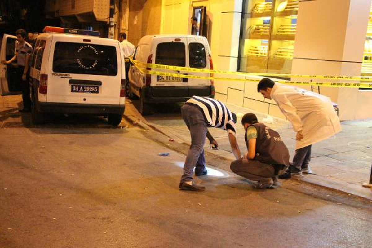 Bahçelievler\'de Kurşun Yağdı: 1 Ölü